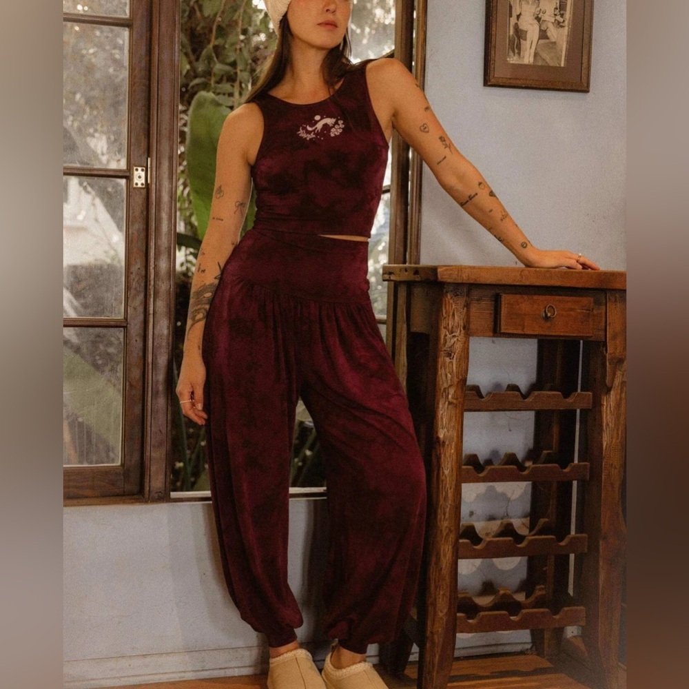 Purusha People The Messenger Genie Set, top (S), bottoms (M)